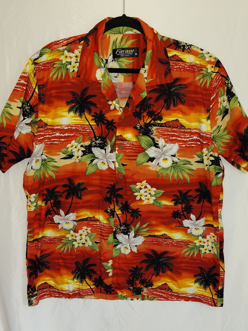 Vintage Favant Men’s Orange Floral Hawaiian Button-Down Shirt
